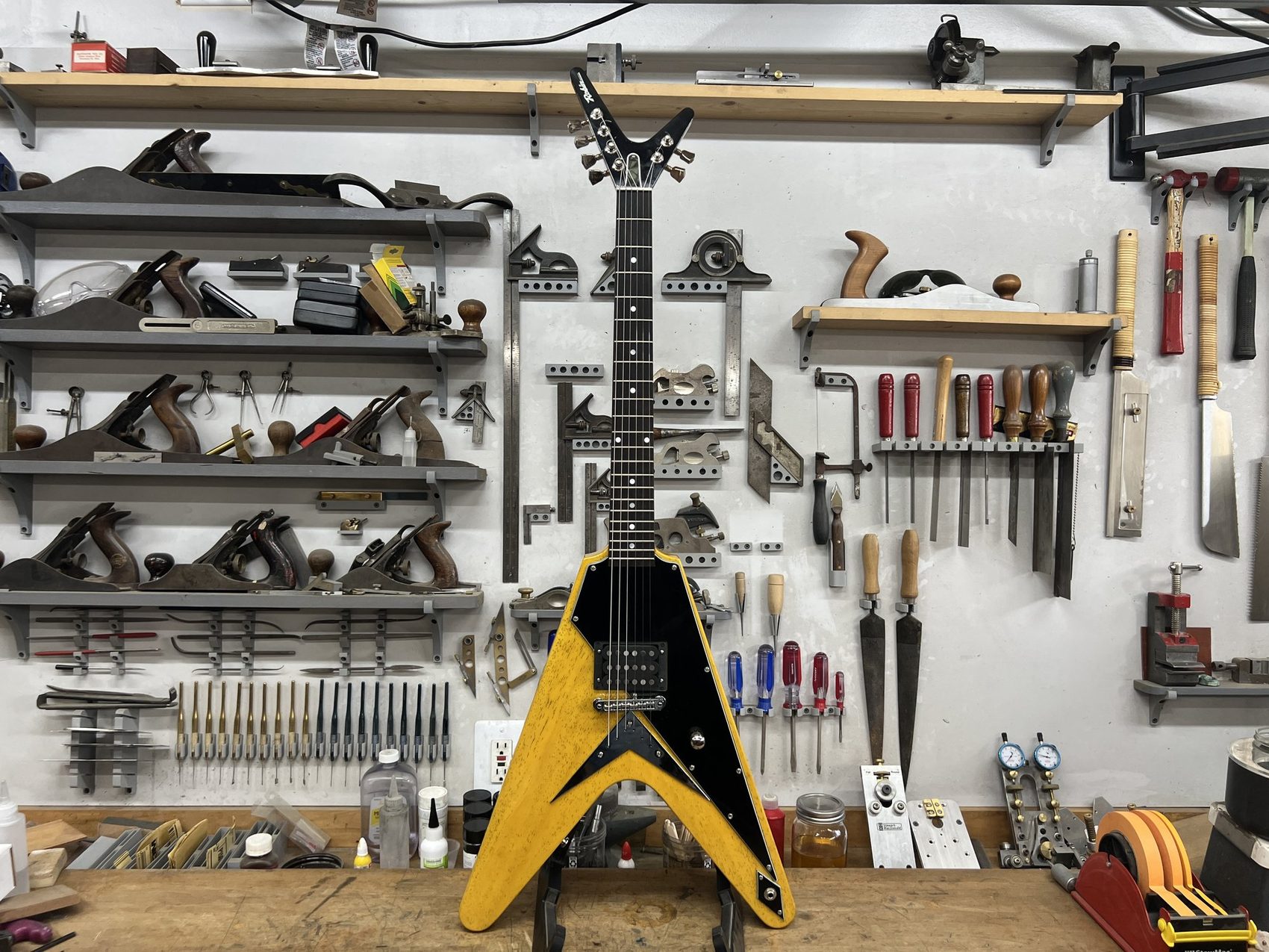 Replacing Robin Flying V Leg Rest